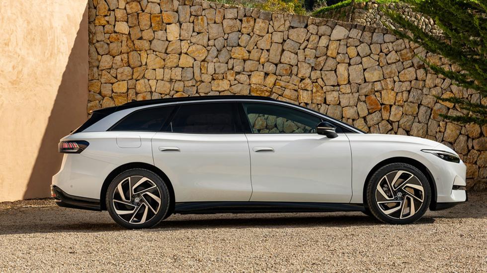 Ανακοινώθηκε η πρώτη τιμή για το νέο VW ID.7 Tourer